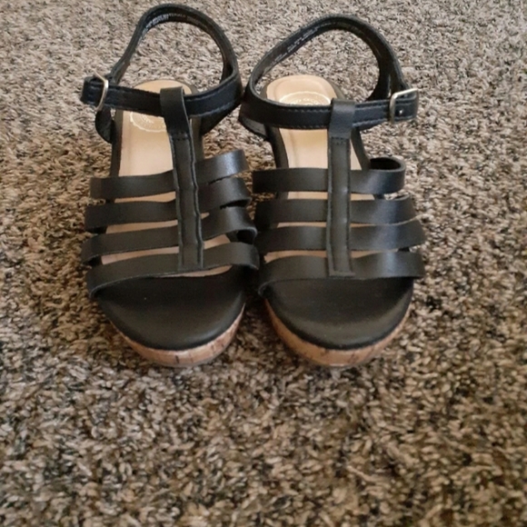 Girls Sandals - Picture 1 of 5
